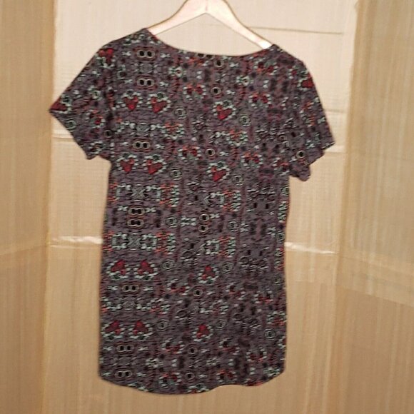 Lularoe Womens Purple Floral Short Sleeve Tunic Top Medium - Picture 2 of 5